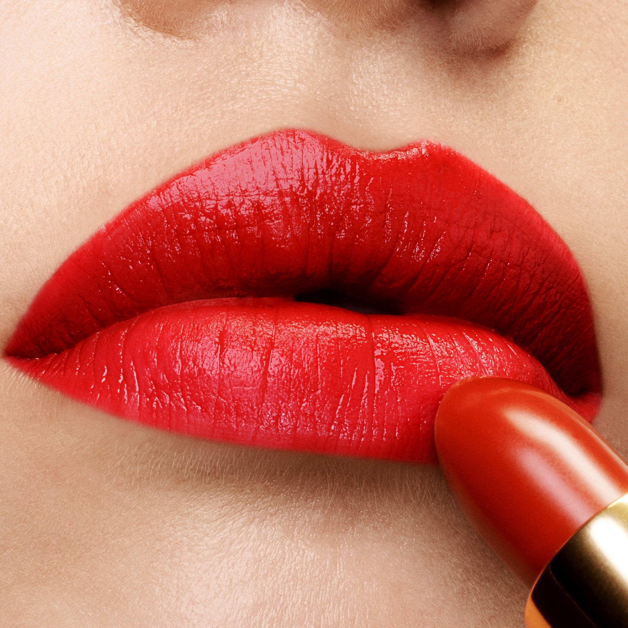 Runway Lip Color, 3.5 g, 16 Scarlet Rouge, 16, Model, light