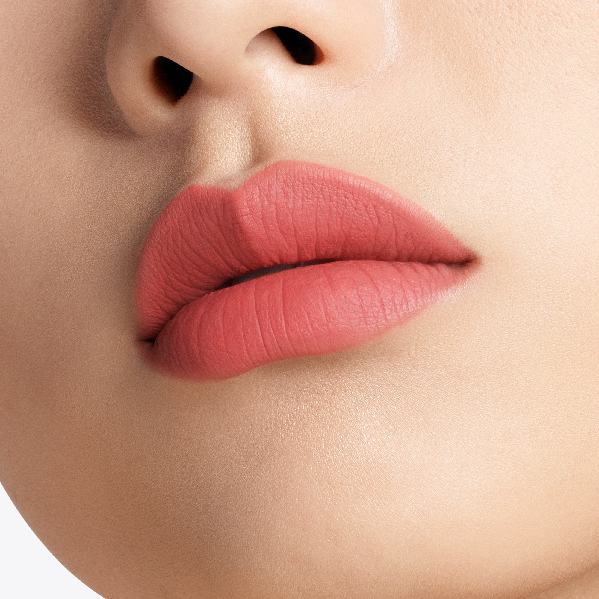Runway Liquid Lip Color Matte, 6.0 ml, 141 Apricotique, 141, Model, light