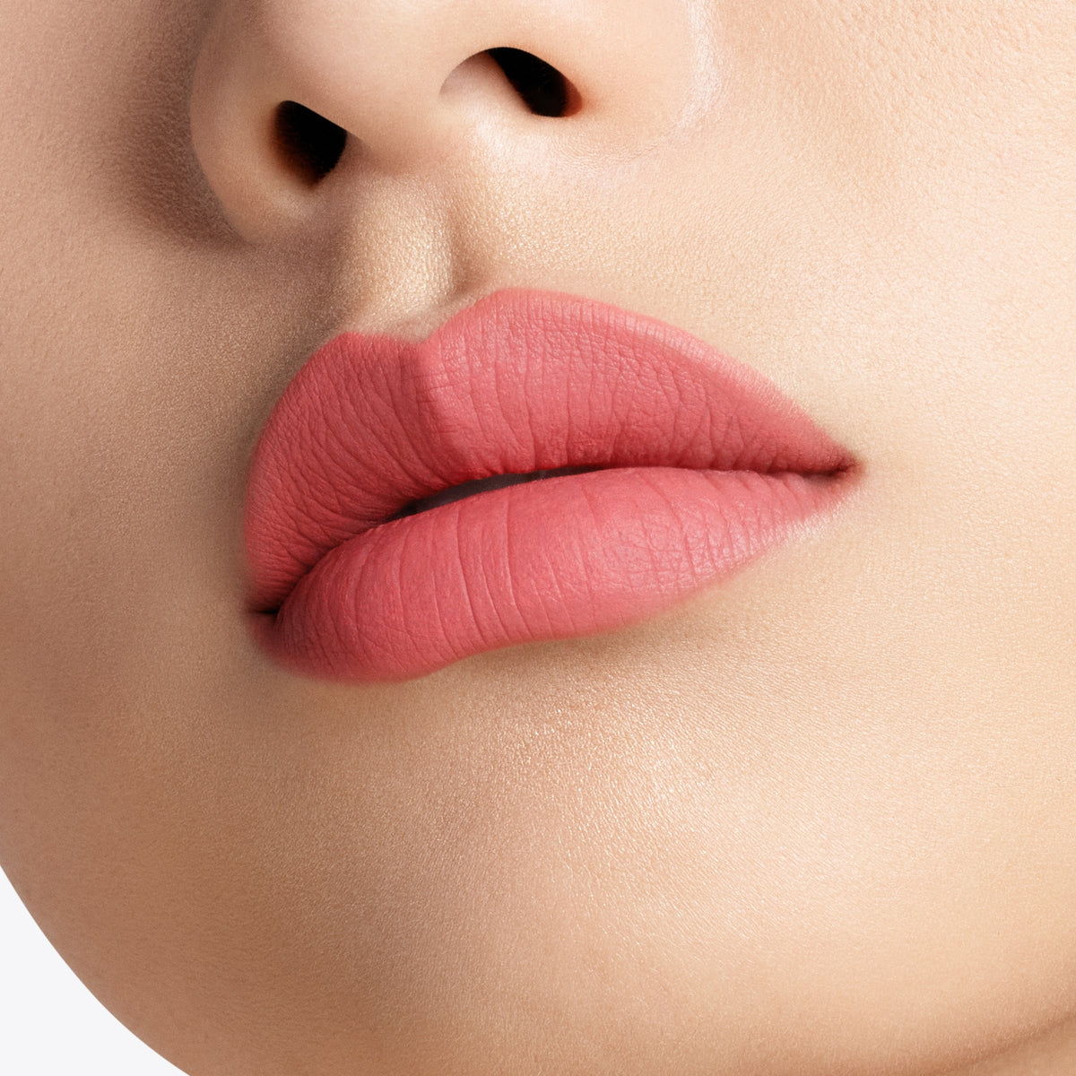 Runway Liquid Lip Color Matte, 6.0 ml, 134 Coral Honey, 134, Model, light