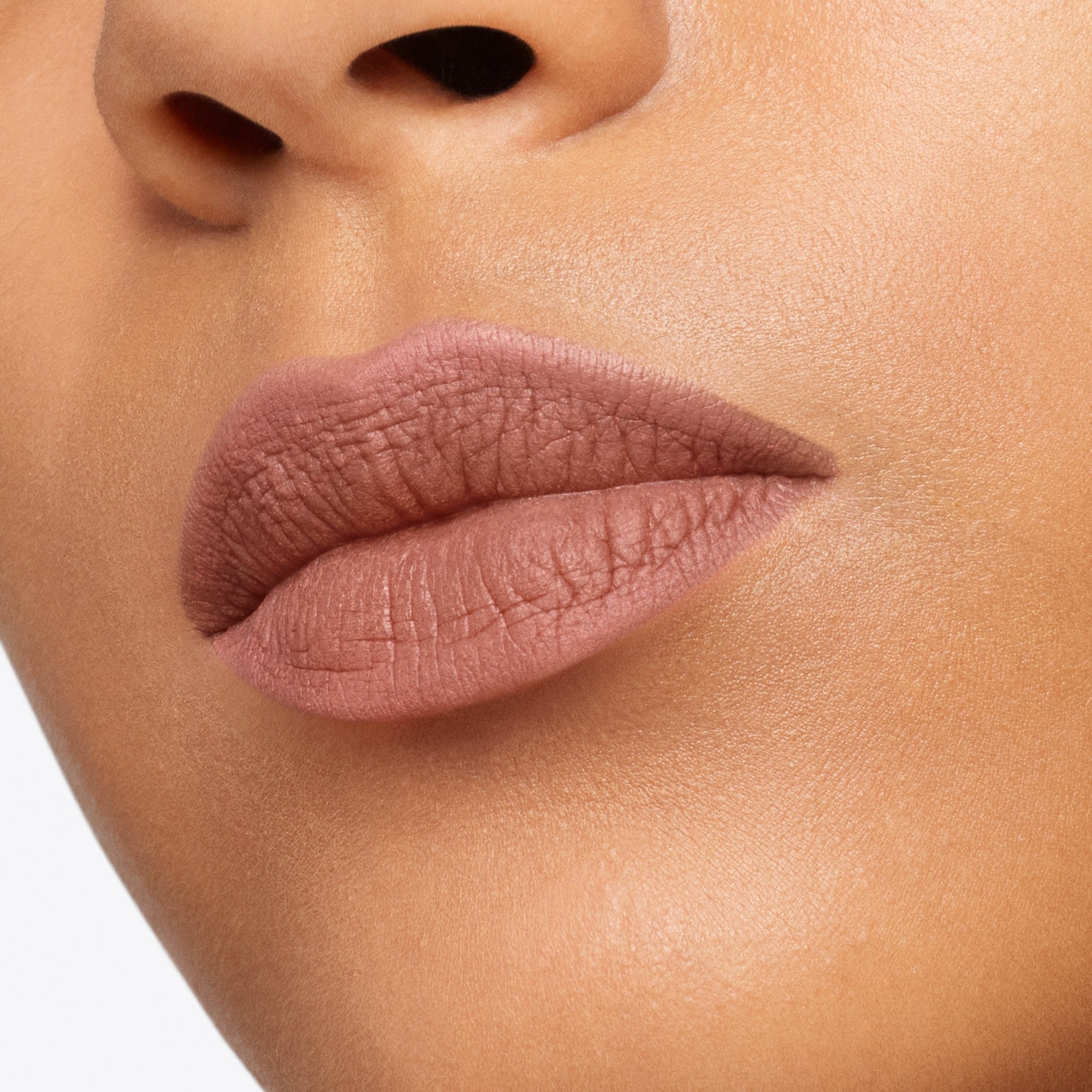 Runway Liquid Lip Color Matte, 6.0 ml, 165 Crème Sable, 165, Model, medium
