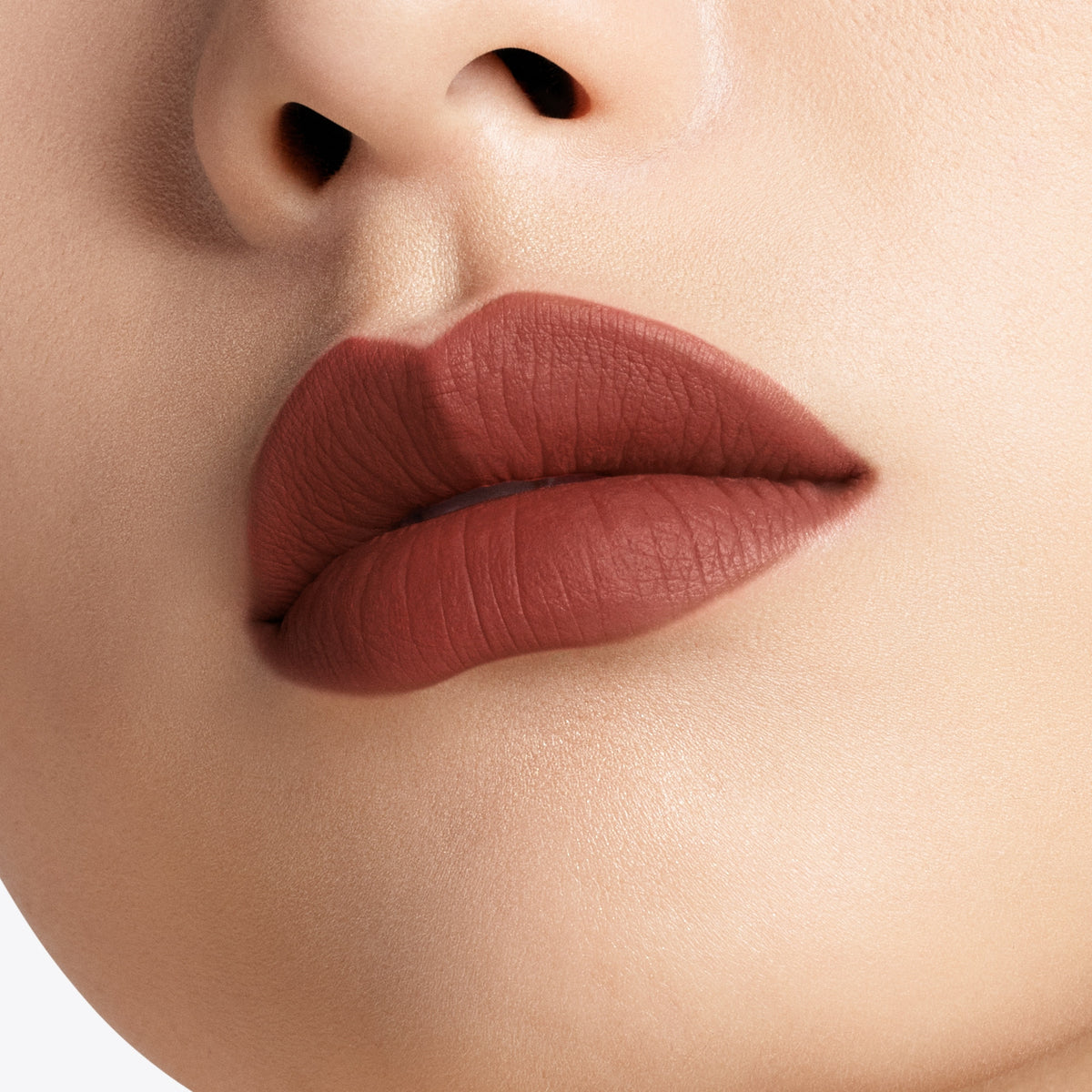 Runway Liquid Lip Color Matte, 6.0 ml, 138 Cocoa Soir, 138, Model, light