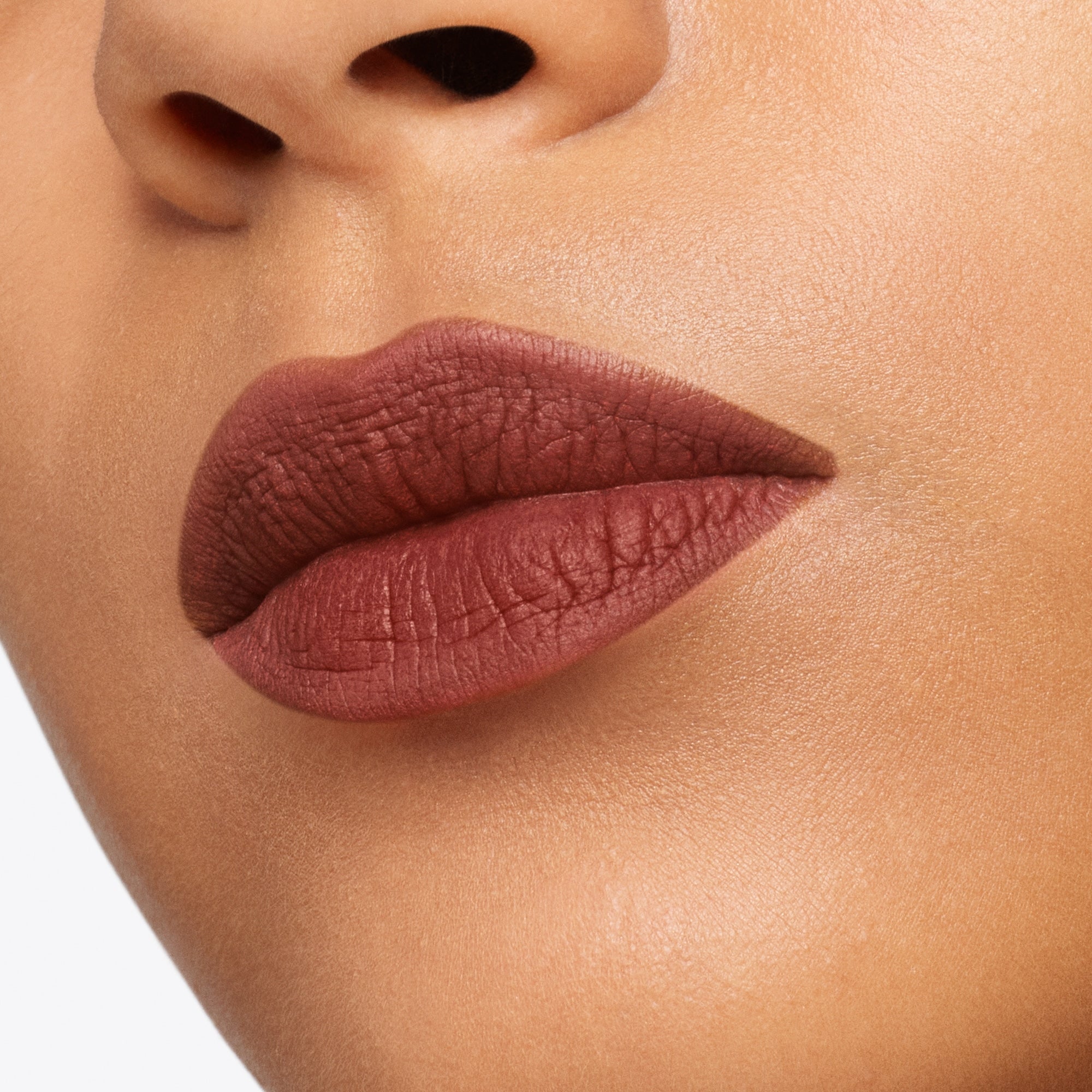 Runway Liquid Lip Color Matte, 6.0 ml, 138 Cocoa Soir, 138, Model, medium
