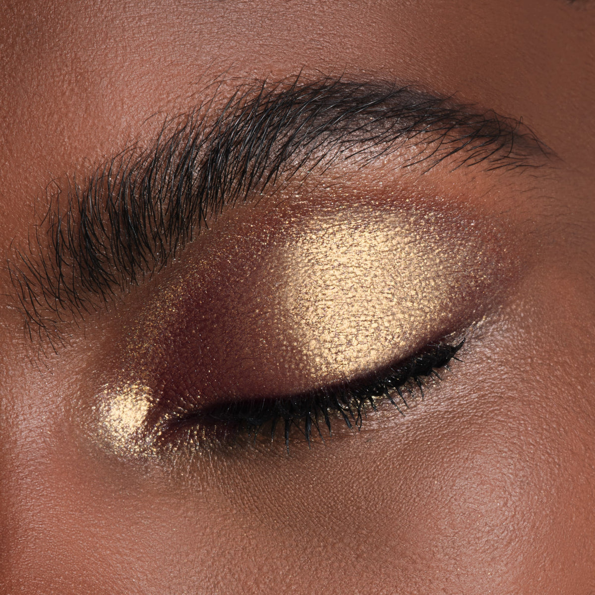 Runway Eye Color Stylo, 1.5 g, 104 Gold Dust, 104, Model, deep