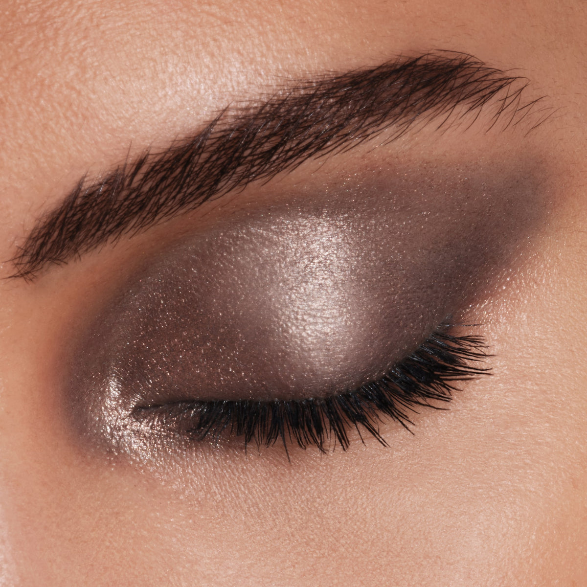 Runway Eye Color Stylo, 1.5 g, 109 Smoke Mirage, 109, Model, medium