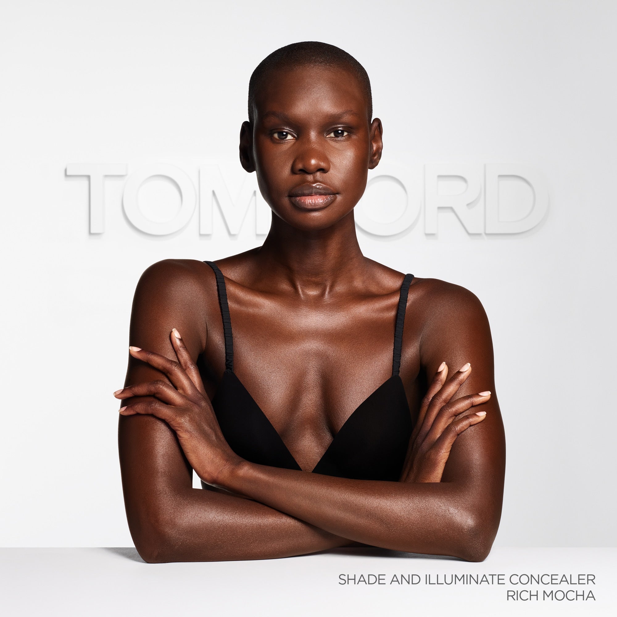 Shade and Illuminate Concealer, 5.4 ml, 8C0 Rich Mocha, 8C0, Model, deep