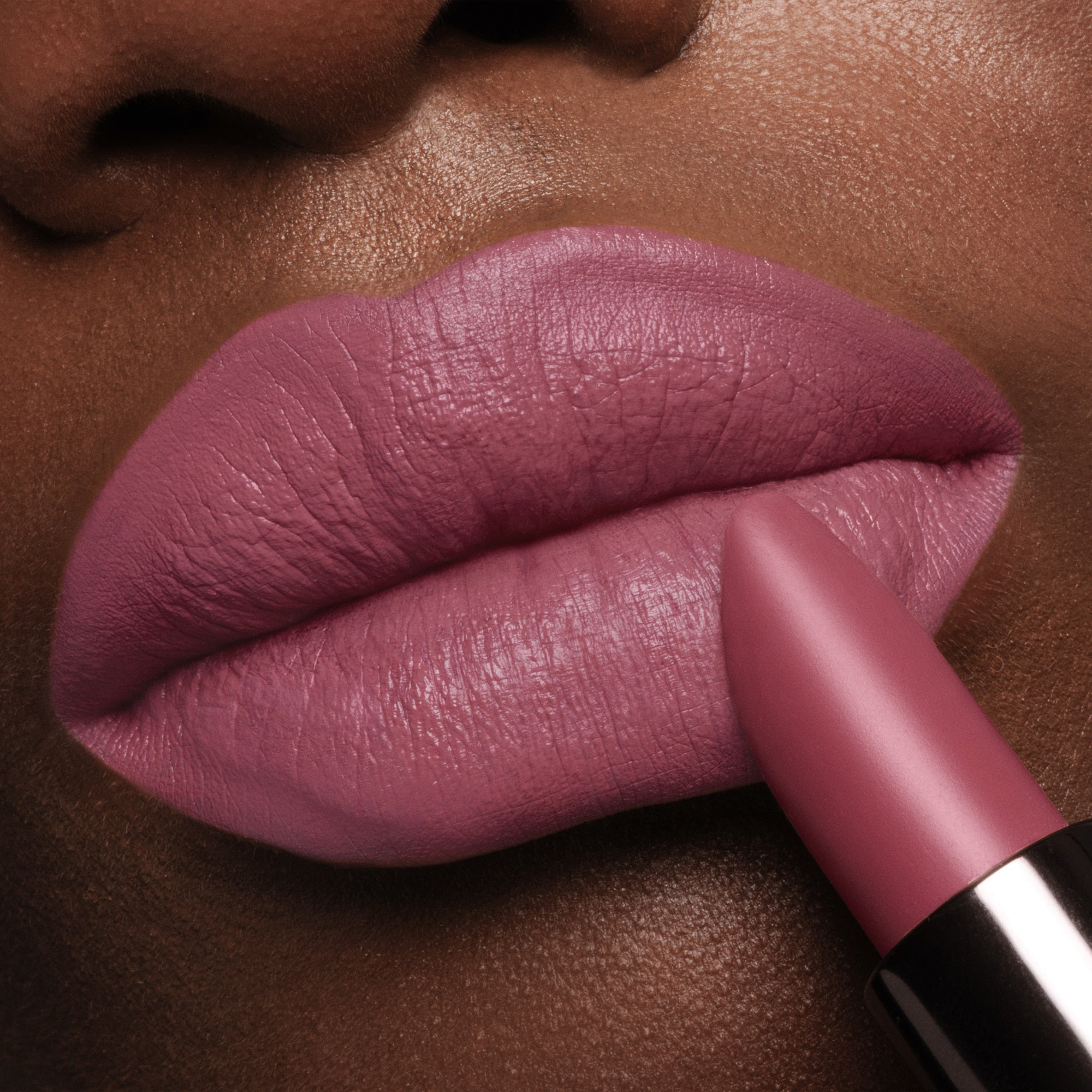 Fucking Fabulous Lip Color, 3.2 g, F4 Cerise, F4, Model, deep