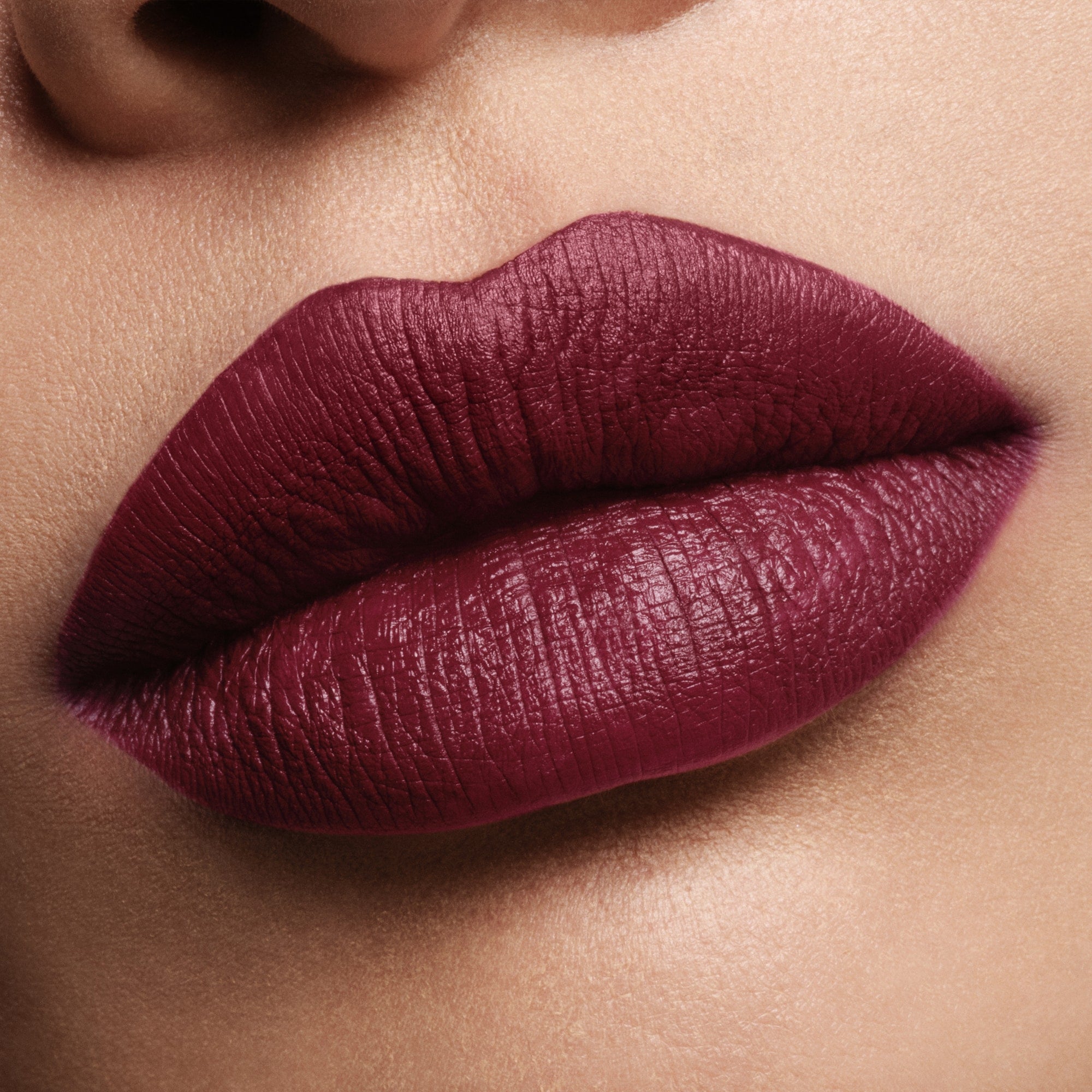 Fucking Fabulous Lip Color, 3.2 g, F7 Plum, F7, Model, light