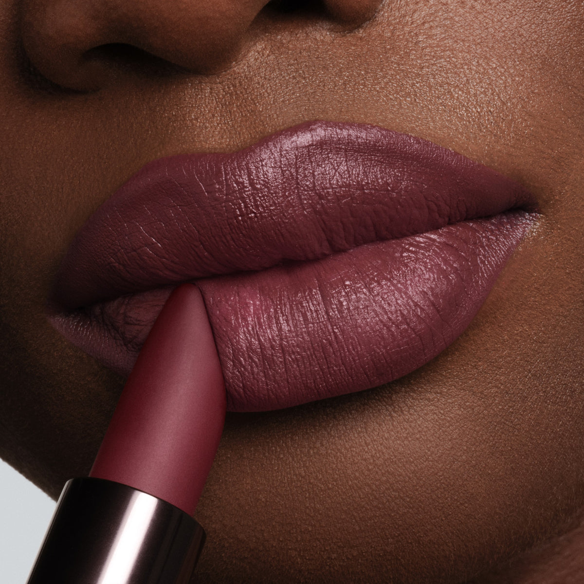 Fucking Fabulous Lip Color, 3.2 g, F7 Plum, F7, Model, deep