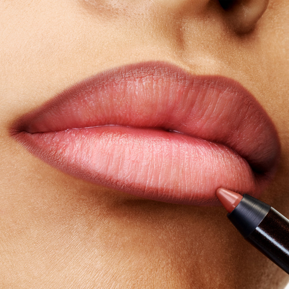 Lip Pencil, 1.2 g, 107 Fire, 107, Model, medium