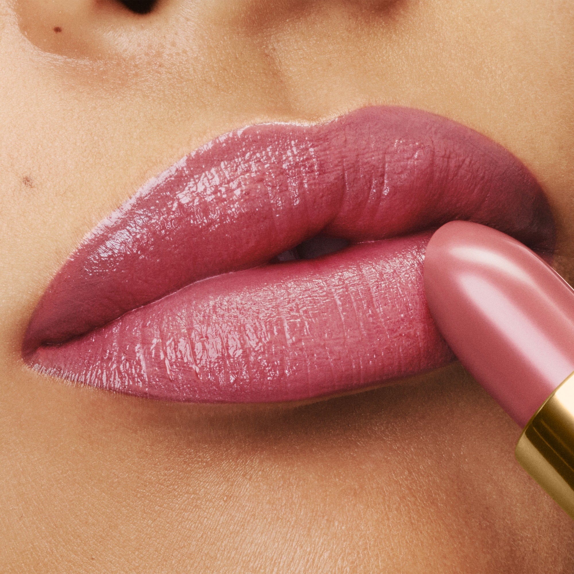 Runway Lip Color, 3.5 g, 03 Casablanca, 03, Model, medium