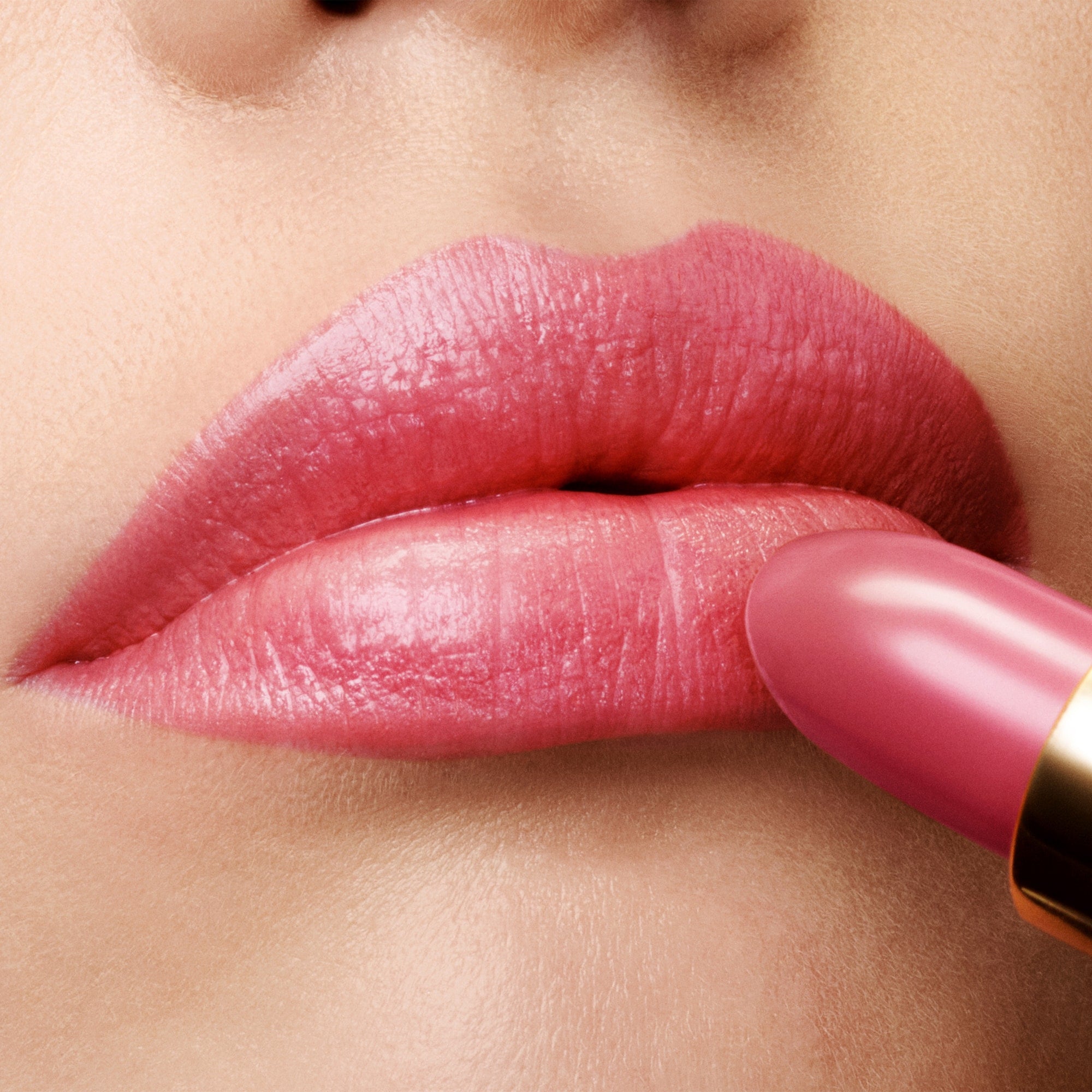 Runway Lip Color, 3.5 g, 19 Runway Rose, 19, Model, light