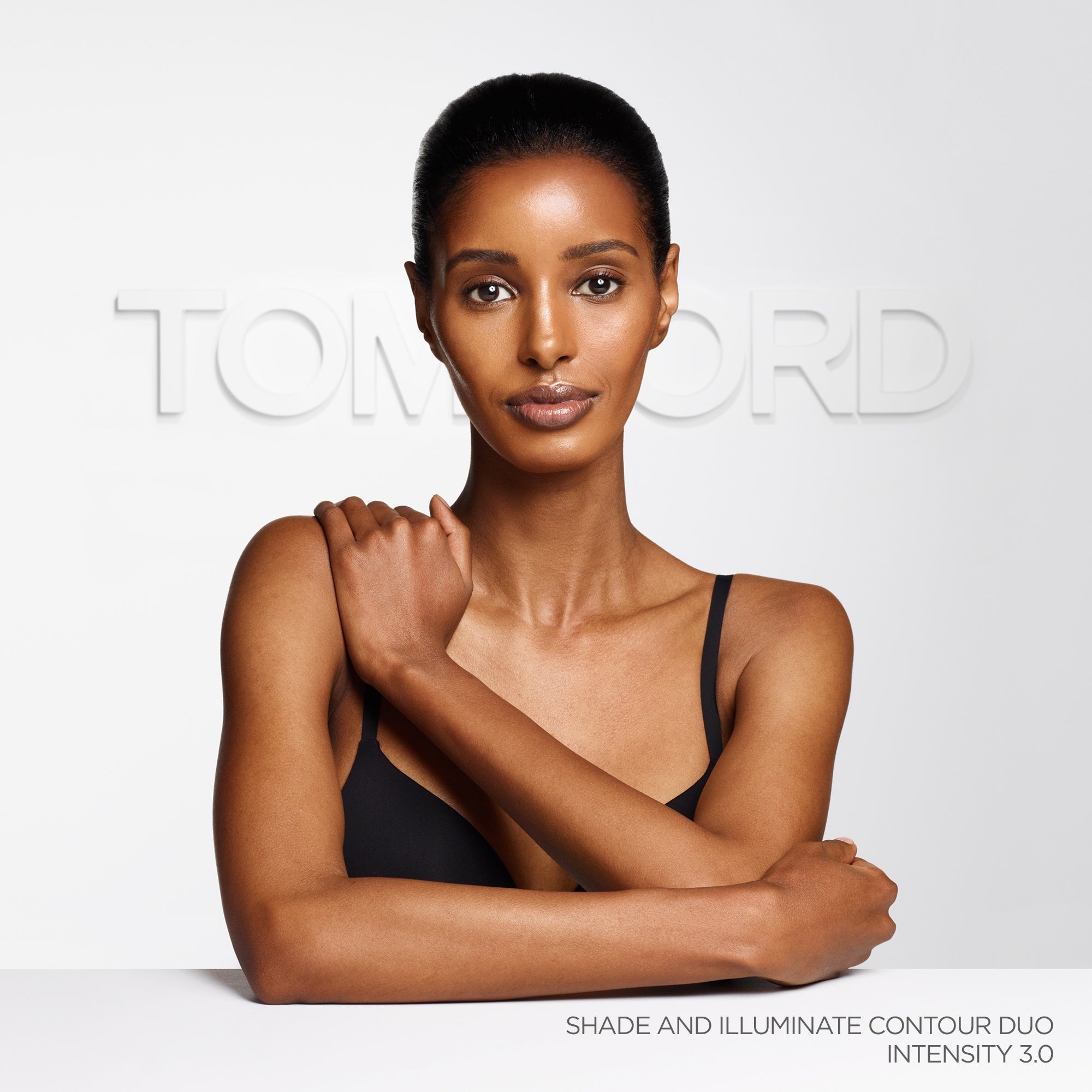 Shade and Illuminate Contour Duo, 15.0 g, 3.0 Intensity, 3.0, Model, deep